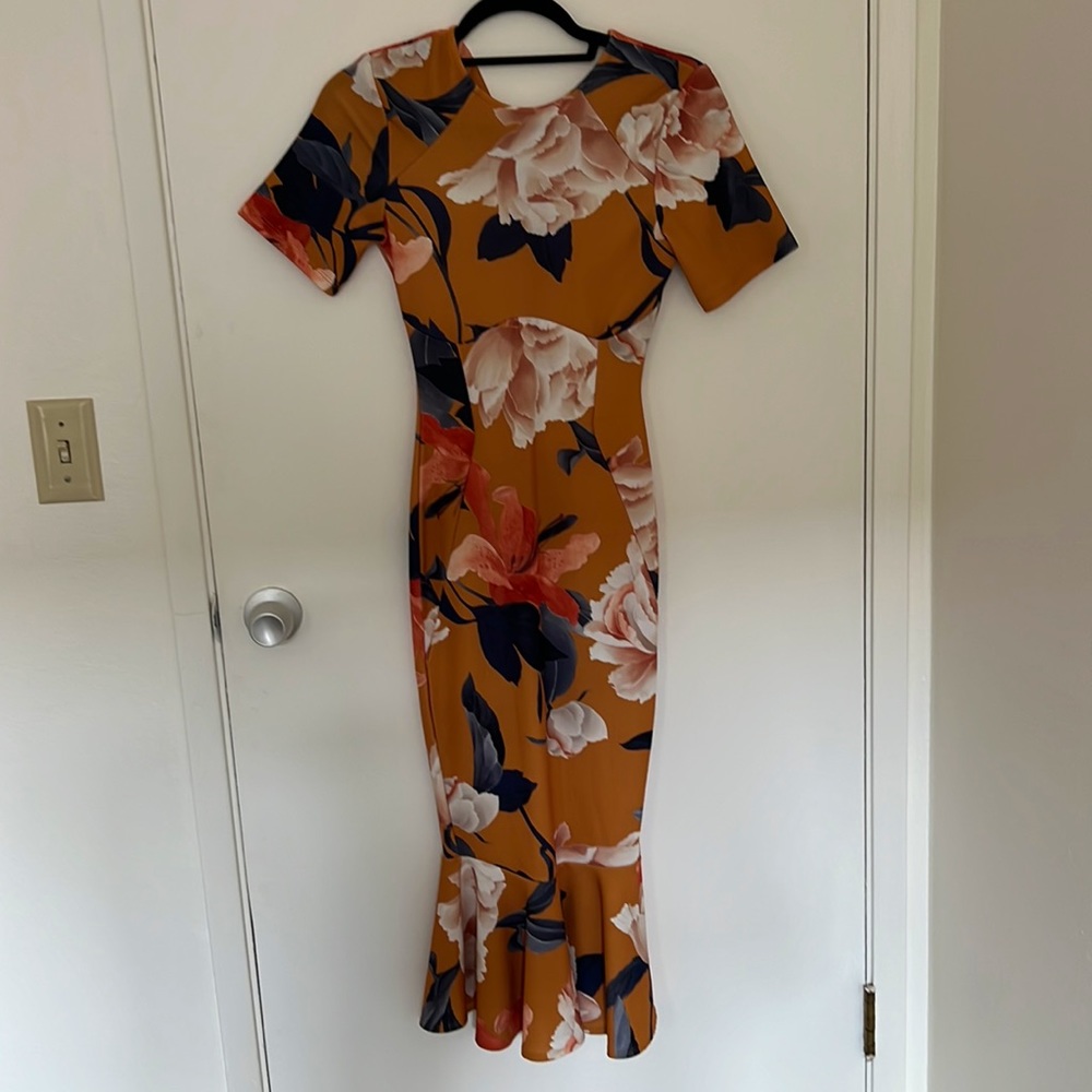 Midi mustard yellow dress.